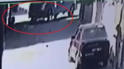 Sokakta oyun oynayan 4 yaşındaki Elif'in ölümüne neden olan feci kaza kamerada