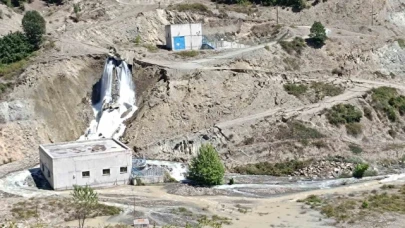 Taşova'da HES'te heyelan