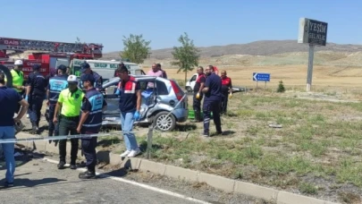 Trafik kazası: 1 ölü, 4 yaralı