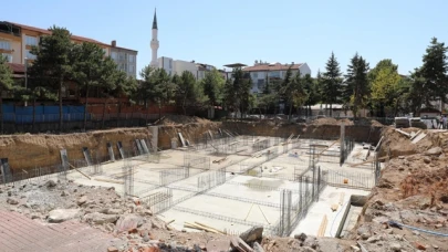 Yüklenici Firma Temel Atma Yemeği Verdi