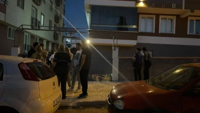 Balkondan düşen 16 yaşındaki genç ağır yaralandı