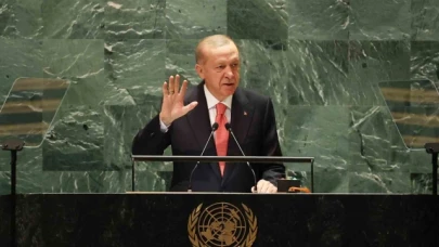 Cumhurbaşkanı Erdoğan: "Siyasi ikbali için tüm bölgeyi savaşa sürükleyen katliam şebekesini durdurmak için daha neyi bekliyorsunuz?"