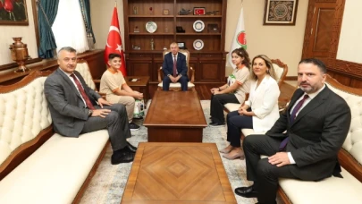 Doruk, İlköğretim Haftası'nda öğrencileri kabul etti