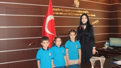 Erdoğan, öğrencileri misafir etti
