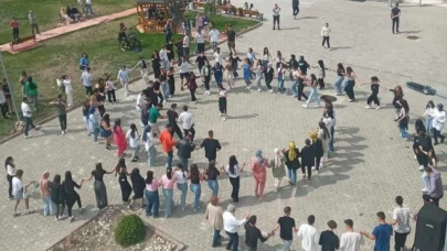Fakültedeki konser etkinliği yoğun ilgi gördü