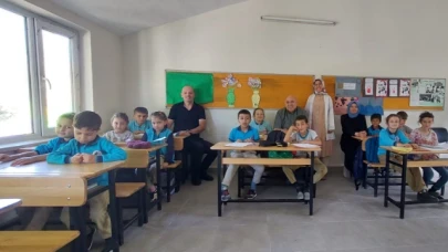 Gültekin'den köy okullarında öğrencilerle bir araya geldi