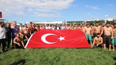 Karakucak Güreşlerine Yoğun İlgi