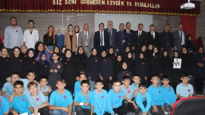 Öğrencilerden "Mevlid-i Nebi Programı"