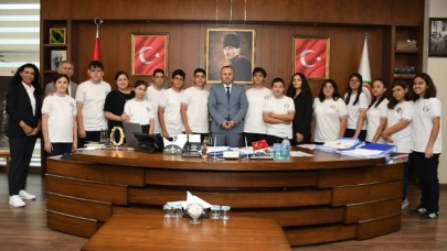 Sevindi: Başarı dolu bir yıl geçirmelerini temenni ediyorum