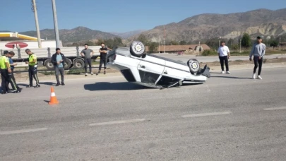 Takla atan otomobildeki sürücü ölümden döndü