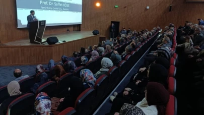 "Ailede Sorumluluk Bilinci" konulu konferans düzenlendi