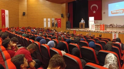 Amasya'da AHİMDER konferans düzenledi