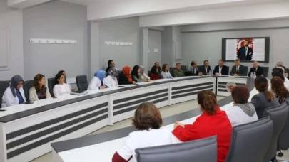 Amasya'da lise öğrencileri, Aşık Veysel'i andı