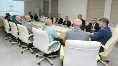 Bakan Aile ve Sosyal Hizmetler İl Müdürlüğü'nden brifing aldı