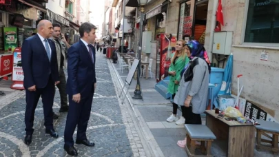 Bakan Minyatür Amasya Müzesi'nde incelemede bulundu