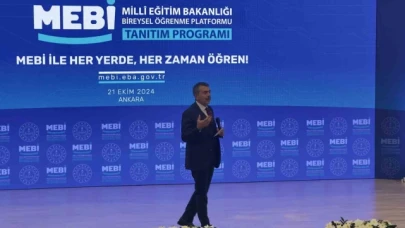 Bakan Tekin: "Bütün sınıflarında 'akıllı tahta' olan tek ülke şu anda biziz"