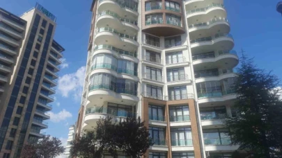 Balkondan evine girmeye çalışan Amerikalı boşluğa düşerek öldü