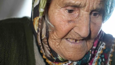Cumhurbaşkanı Erdoğan hayranı Arzu nine, 117 yıllık ömrüne veda etti