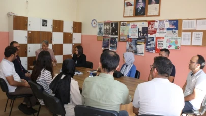 Katipoğlu, Atatürk İlkokulu'nda öğrencilerle buluştu