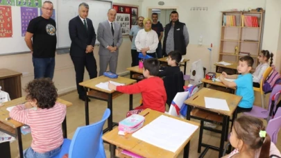 Katipoğlu, Lokman Hekim İşitme Engelliler Okulu'nu ziyaret etti