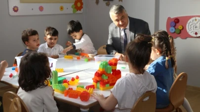 Katipoğlu, minik öğrencilerle buluştu