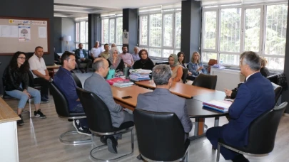 Katipoğlu, öğretmen ve öğrencilerle bir araya geldi