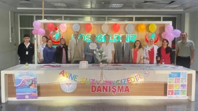 Koç, Emzirme Haftası nedeniyle açılan standı ziyaret etti