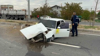 Kontrolden çıkan Tofaş hurdaya döndü: 1 yaralı