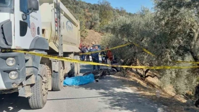 Kum kamyonunun altında kalan anneanne ve torunu hayatını kaybetti