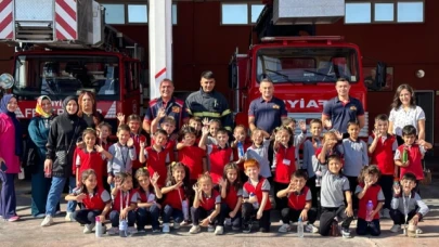 Merzifon'da minik öğrenciler itfaiyeyi ziyaret etti
