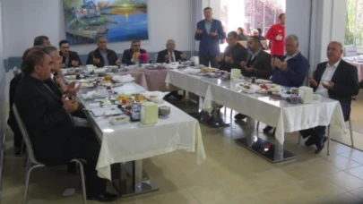 Merzifon'da protokol ve muhtarlar kahvaltıda buluştu