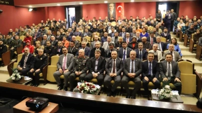 "Niçin Cumhuriyet" Konulu Konferans Düzenlendi