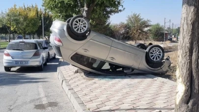 Otomobil takla attı: 2 yaralı