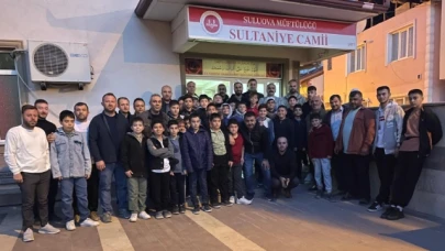 Sabahın seherinde baba-oğul camide