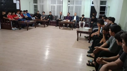 Suluova'da Gençlerine Yönelik Sohbet Programı Düzenlendi