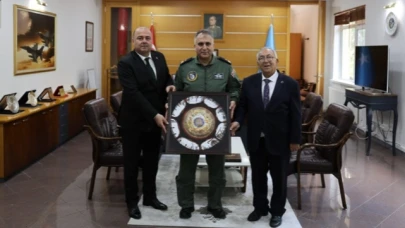 Üs Komutanı Serin, Basmacı ve Atak'ı misafir etti