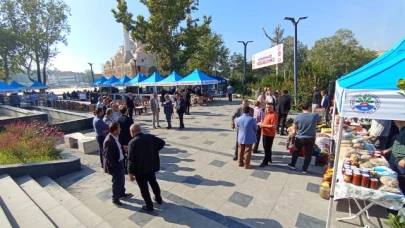 Yeni Şeker Camii yararına kermes düzenlendi