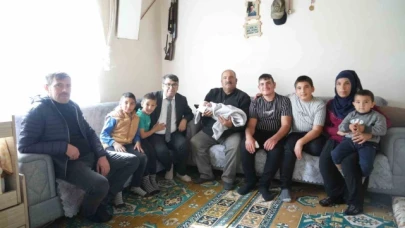 10 erkek çocuğu olan babanın kız olmasını umduğu 11. çocuğu da erkek oldu