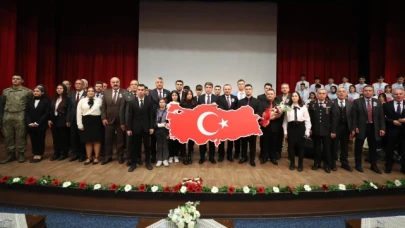 24 Kasım Öğretmenler Günü Amasya'da Coşkuyla Kutlandı