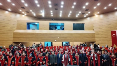 Amasya Üniversitesi Akademik Cübbe Giyme ve Ödül Töreni Düzenlendi