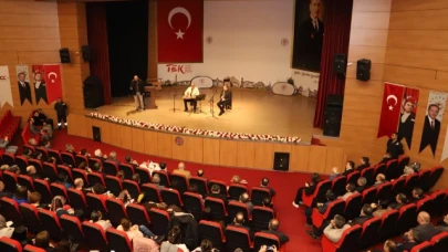 Amasya Üniversitesi Personeline "Müzikle Tedavi" Eğitimi