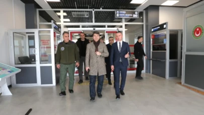 Bakan Amasya Merzifon Havalimanı'nda incelemelerde bulundu