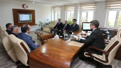 Bakan, İl Müdürü Bektaş'tan brifing aldı