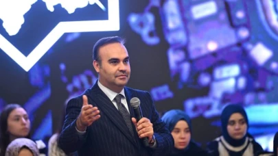 Bakan Kacır: "Türkiye yörüngeler arası uydu transferleri yapabilen uzay araçları geliştirecek"