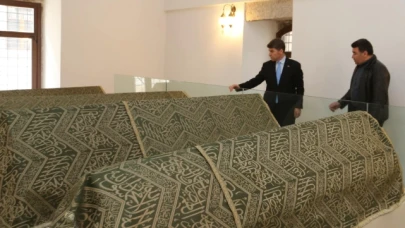 Bakan, Torumtay Türbesi'ni ziyaret etti