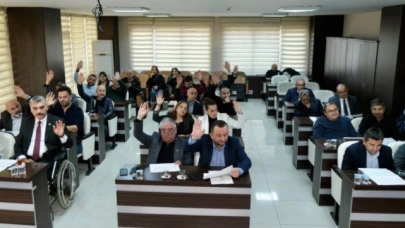 Belediye bütçeyi artırdı, su fiyatlarını düşürdü