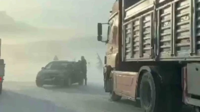 Çorum - Merzifon yolunda zincirleme kaza: Yol kapandı