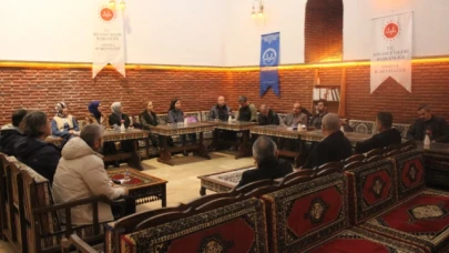 Edebiyat Akademisi'nde "Edebiyat Tesellisi" konuşuldu