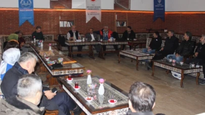 Edebiyat Akademisi'nin konuğu Dr. Öğretim Üyesi Uslucan oldu