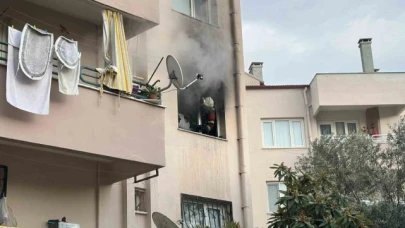 Elektrikli battaniye evi yaktı